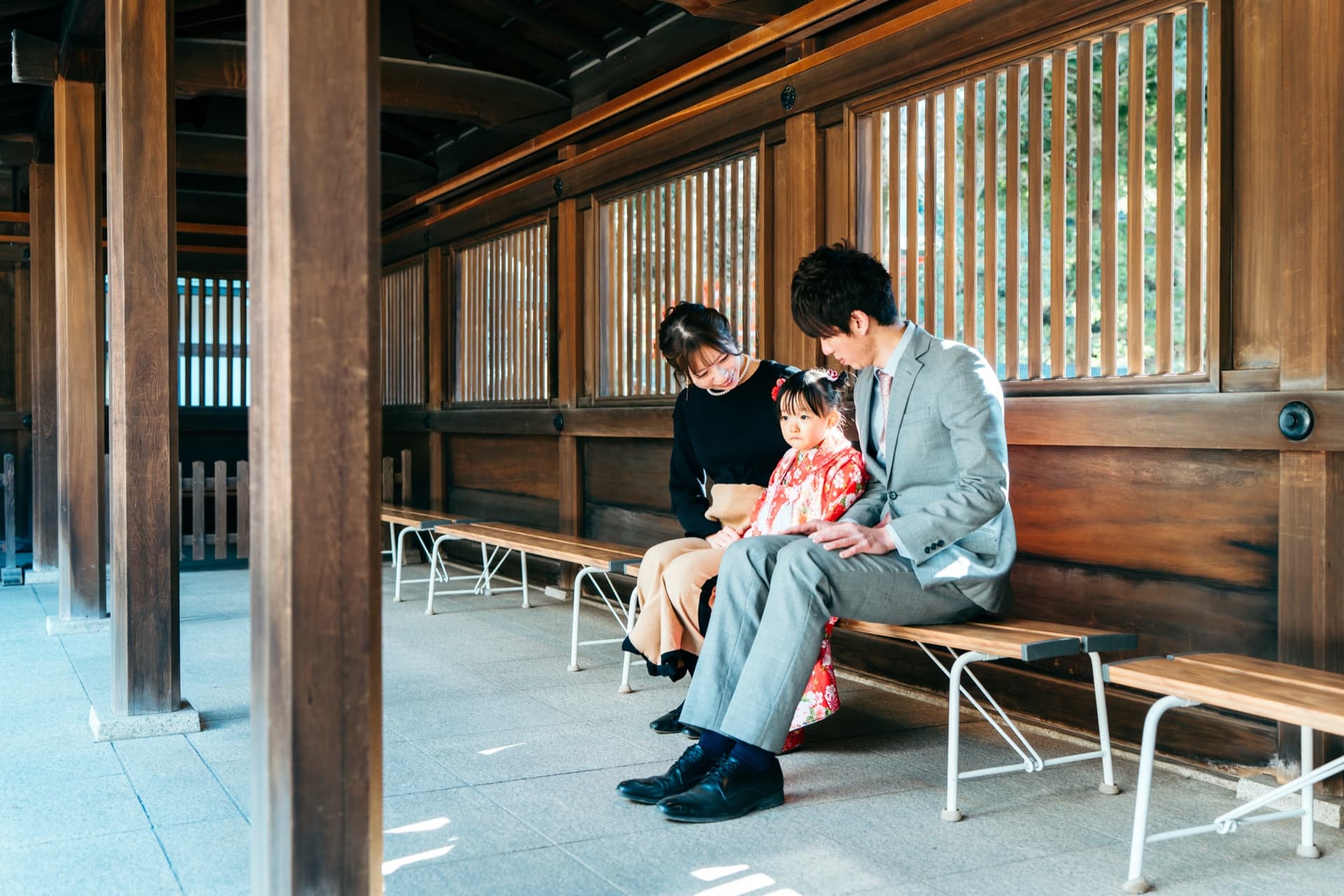 七五三 神社での家族写真